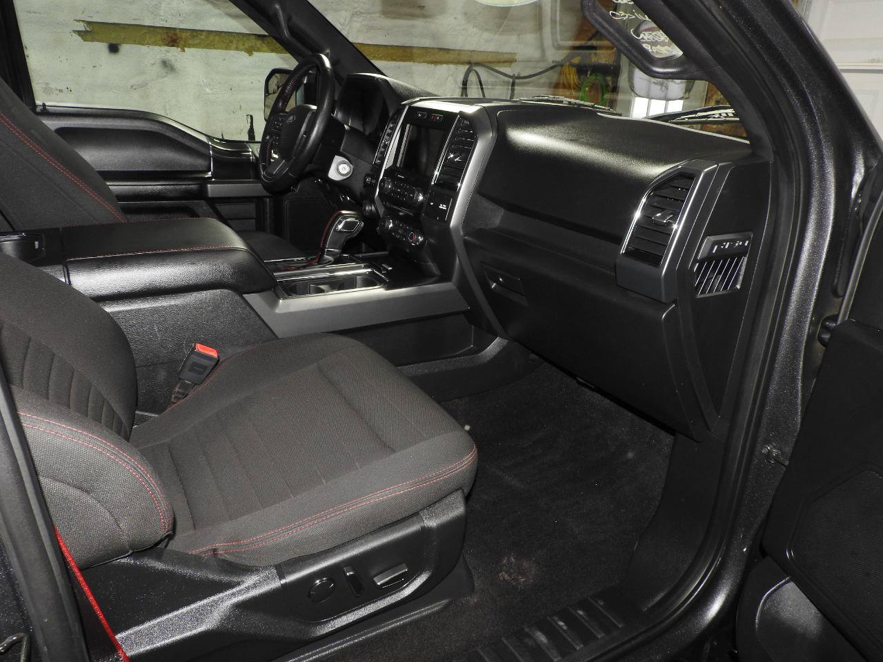 Used 2018 Ford F150 XLT w/ Equipment Group 302A Luxury AWD/4WD image 7