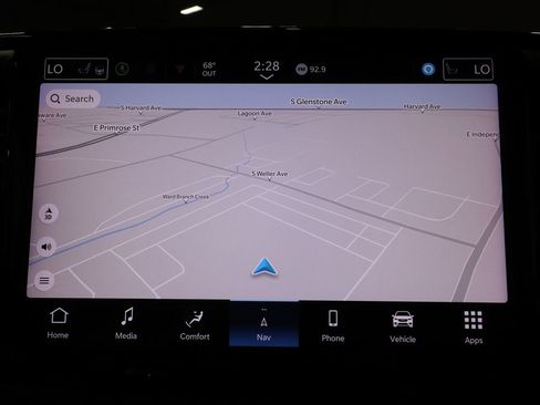 Used 2025 Chrysler Pacifica Limited FWD image 13