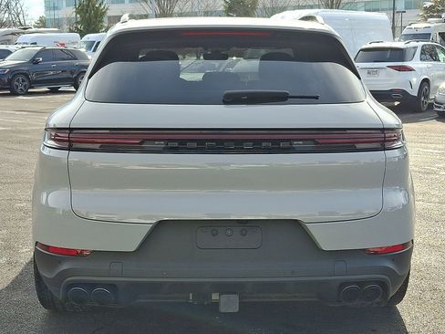 Used 2024 Porsche Cayenne S image 5