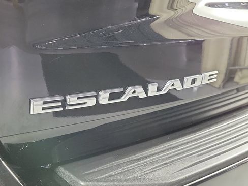 Used 2023 Cadillac Escalade ESV Premium Luxury Platinum AWD/4WD image 6