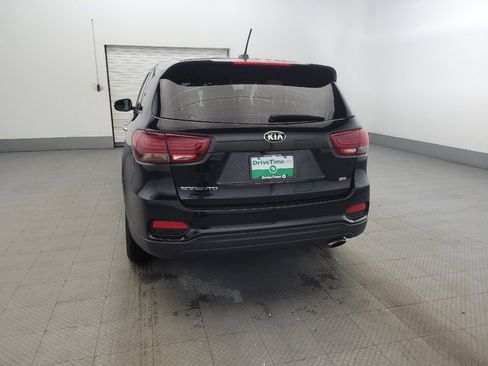 Used 2019 Kia Sorento LX image 6
