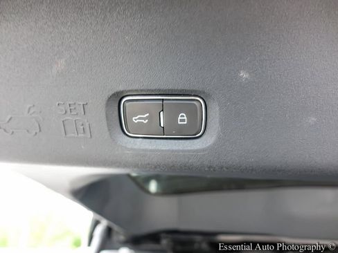 Used 2025 Ford Expedition Active AWD/4WD image 28