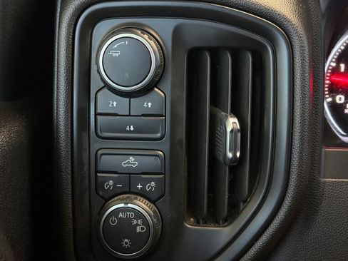Used 2022 Chevrolet Silverado 2500 Custom w/ Custom Convenience Package AWD/4WD image 28