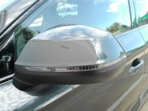 Used 2025 Audi Q5 2.0T Premium image 16