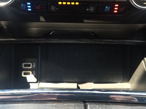 Used 2018 Ford Expedition Max Limited RWD image 35