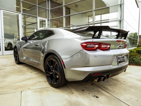Used 2023 Chevrolet Camaro LT RWD image 10