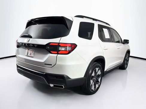 Used 2026 Honda Pilot Touring image 10