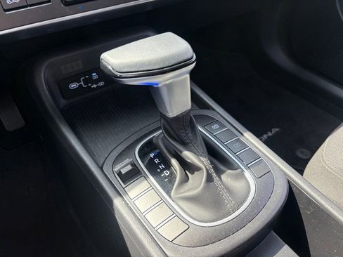 Used 2024 Hyundai Kona SEL FWD image 22