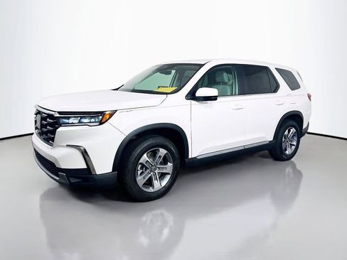 Used 2025 Honda Pilot EX-L image 5