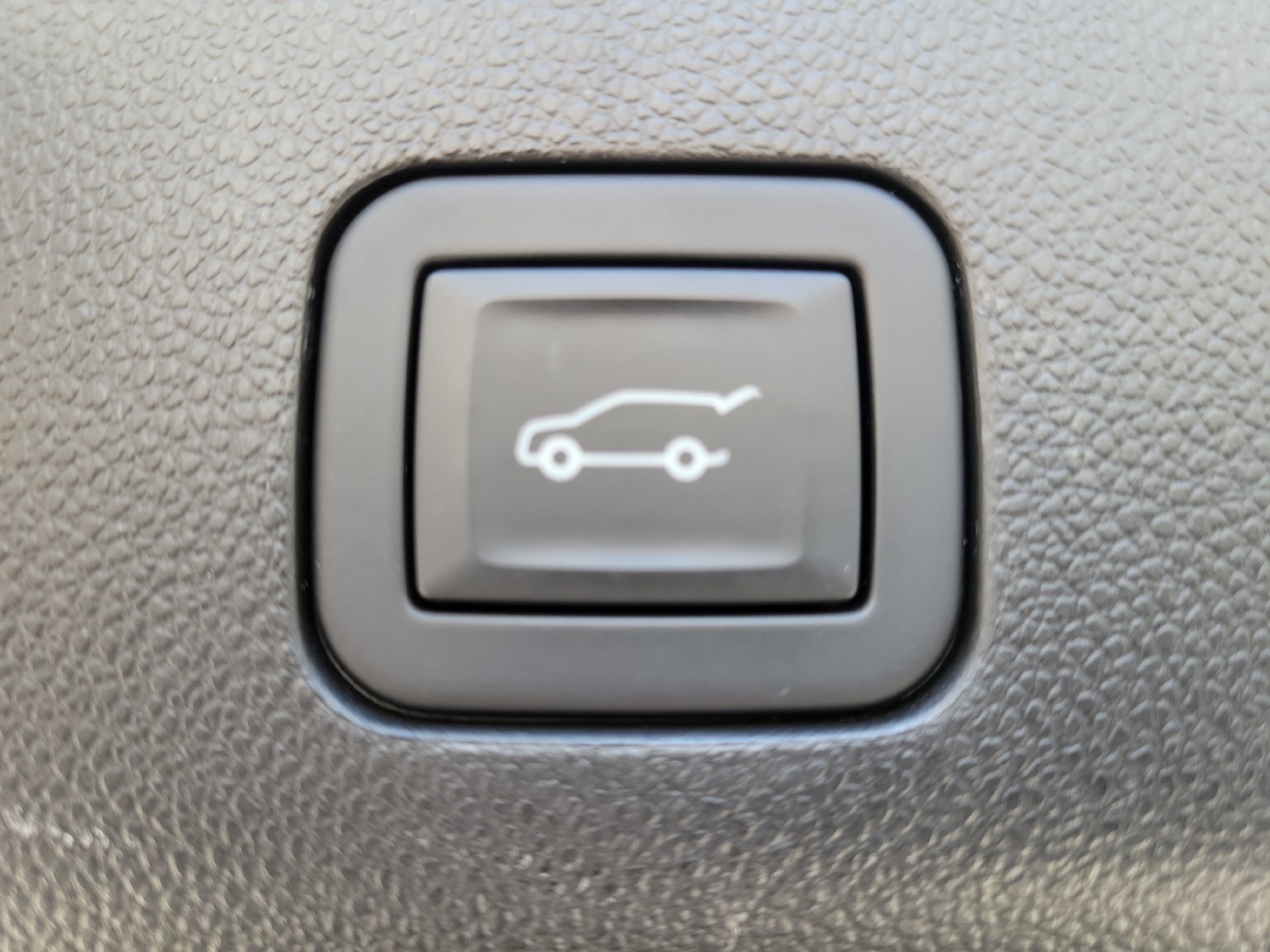 Used 2023 GMC Yukon SLT w/ SLT Premium Package RWD image 14