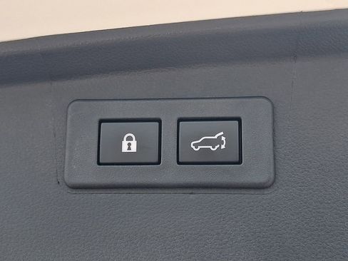 Used 2025 Subaru Outback Premium image 29