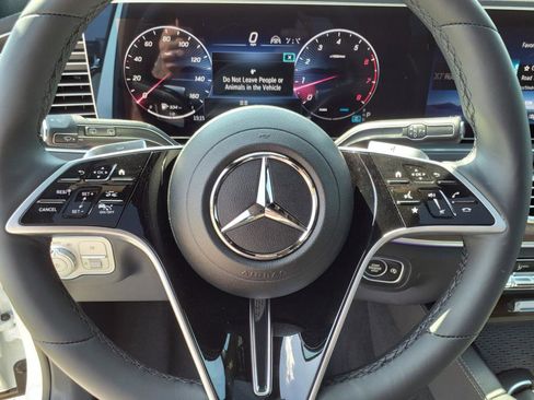 Used 2025 Mercedes-Benz GLS 450 GLS 450 image 14