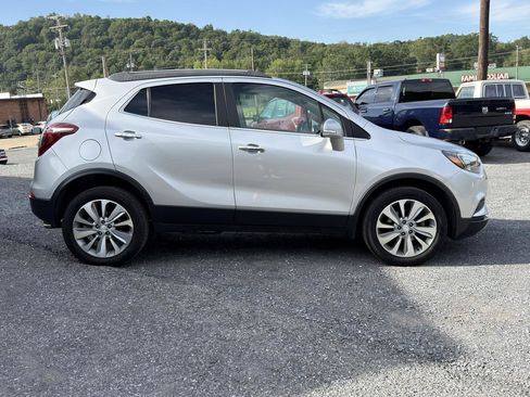 Used 2018 Buick Encore Preferred AWD/4WD image 8