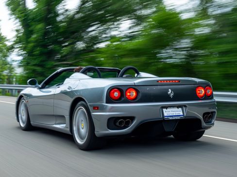 Used 2004 Ferrari 360 Spider RWD image 3