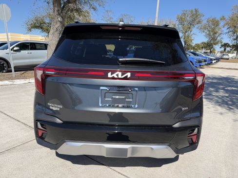 Certified 2024 Kia Seltos SX image 5
