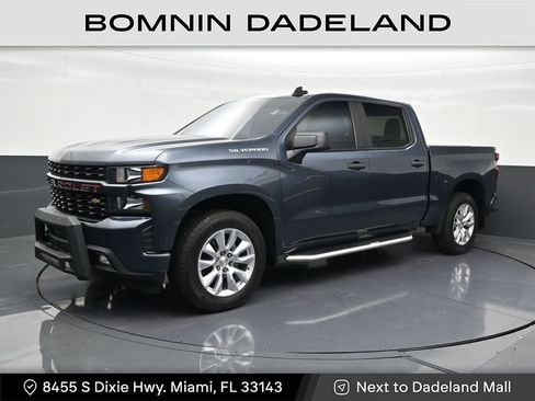 Used 2021 Chevrolet Silverado 1500 Custom image 1