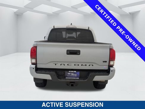 Used 2019 Toyota Tacoma TRD Off-Road image 5
