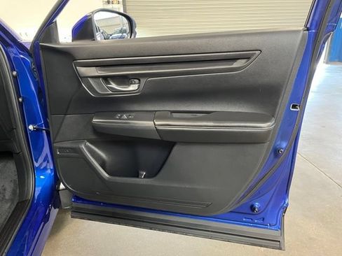 Used 2025 Honda CR-V EX image 11