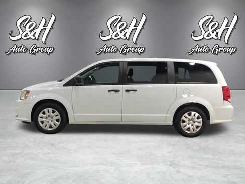 Used 2019 Dodge Grand Caravan SE FWD image 18