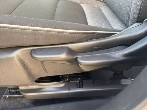 Used 2025 Chevrolet TrailBlazer LT image 23