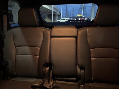 Used 2024 Honda Passport Black Edition image 11