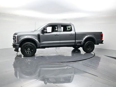 New 2025 Ford F250 XLT w/ Black Appearance Package image 7