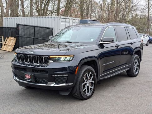 Used 2024 Jeep Grand Cherokee L Limited AWD/4WD image 11