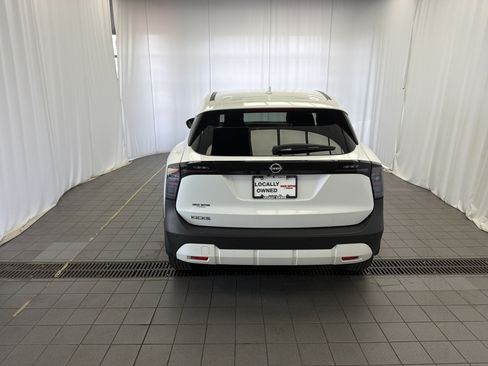 Used 2025 Nissan Kicks SV FWD image 6