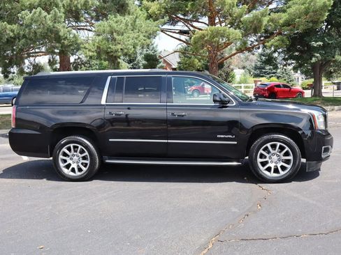 Used 2018 GMC Yukon XL Denali w/ Open Road Package AWD/4WD image 3