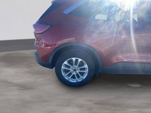 Certified 2020 Ford Escape SE image 24