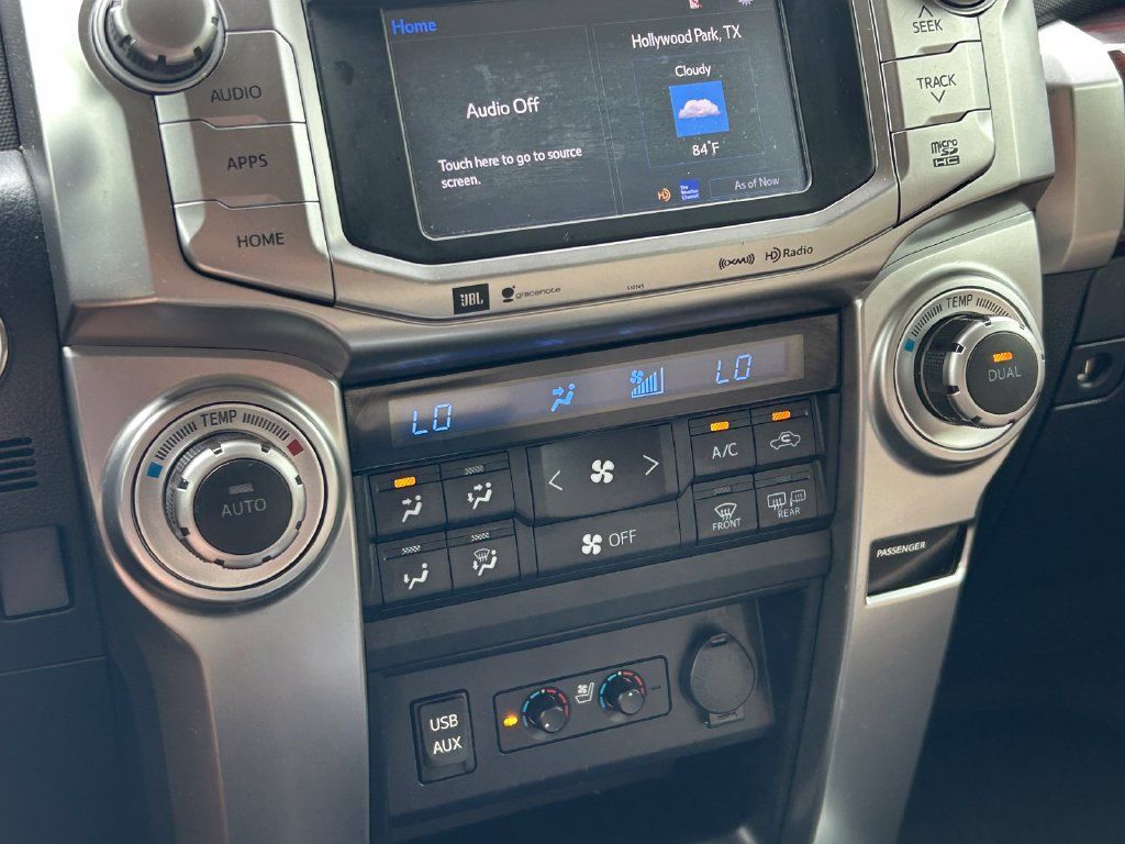 Used 2018 Toyota 4Runner Limited AWD/4WD image 32