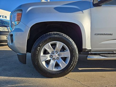 Used 2015 GMC Canyon SLE w/ SLE Convenience Package image 9