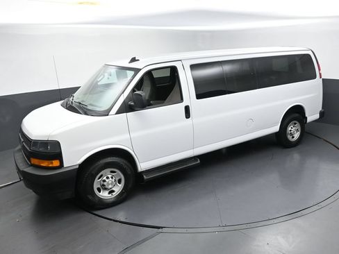 Used 2023 Chevrolet Express 3500 LS RWD image 33