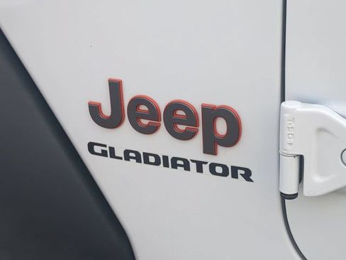 Used 2022 Jeep Gladiator Mojave w/ LED Lighting Group AWD/4WD image 13