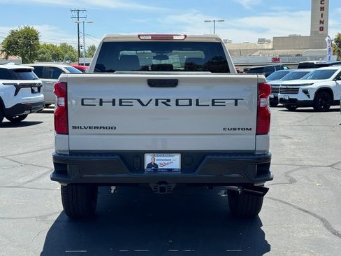 New 2026 Chevrolet Silverado 1500 Custom Trail Boss w/ Turbomax Blackout Package AWD/4WD image 5