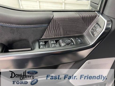 New 2025 Ford F350 Platinum w/ FX4 Off-Road Package image 25