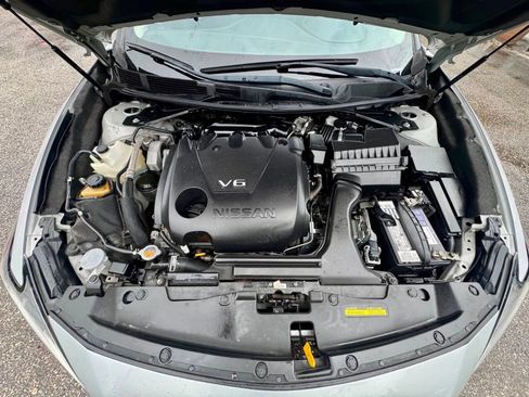 Used 2019 Nissan Maxima 3.5 SV w/ Floor Mat Group FWD image 13
