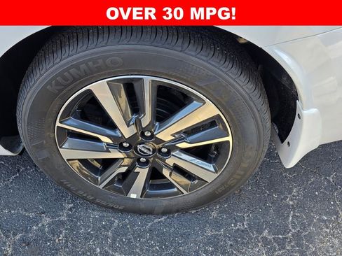 New 2025 Nissan Versa SV w/ Trunk Package FWD image 27