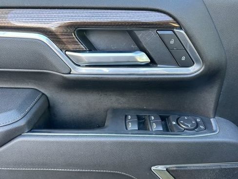 Used 2025 Chevrolet Silverado 2500 LT w/ Convenience Package image 11