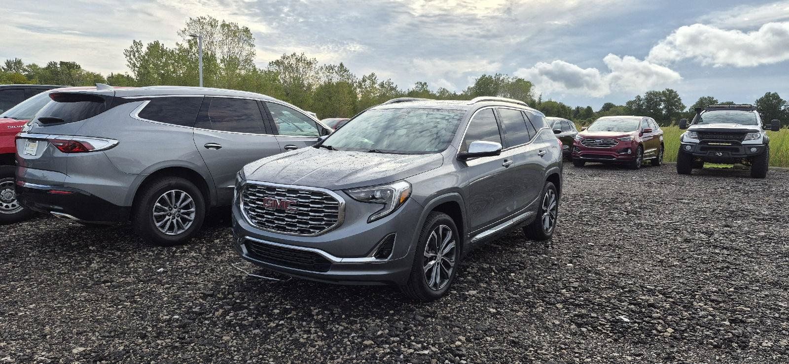 Used 2019 GMC Terrain Denali AWD/4WD image 1