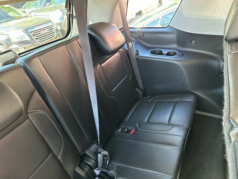 Used 2015 GMC Yukon SLT image 18