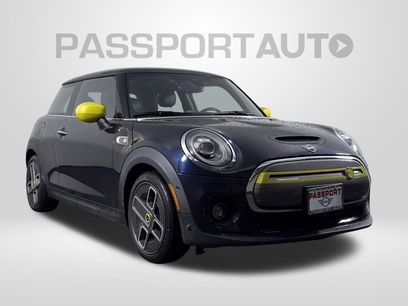 Used 2021 MINI Cooper SE w/ 8.8" Touchscreen Nav Package