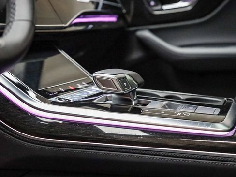 Used 2023 Audi Q7 3.0T Prestige w/ Prestige Package image 25