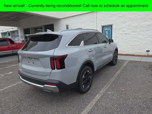 Used 2024 Kia Sorento S w/ Panoramic Sunroof Package AWD/4WD image 5