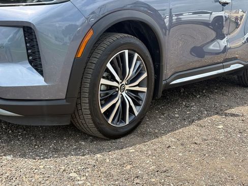 Used 2023 INFINITI QX60 Sensory w/ Vision Package AWD/4WD image 9