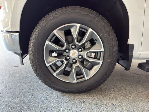 New 2026 Chevrolet Silverado 1500 LT image 29