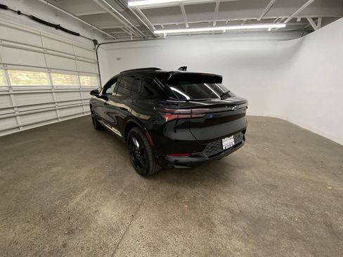 Used 2024 Chevrolet Equinox EV RS image 4