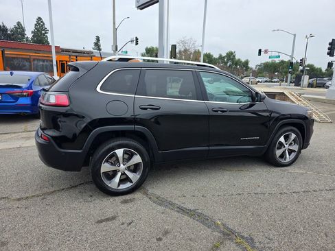 Certified 2021 Jeep Cherokee Limited w/ Elite Package image 4