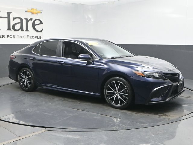 Used 2022 Toyota Camry SE FWD image 6