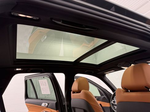 Used 2022 BMW X5 xDrive40i AWD/4WD image 36